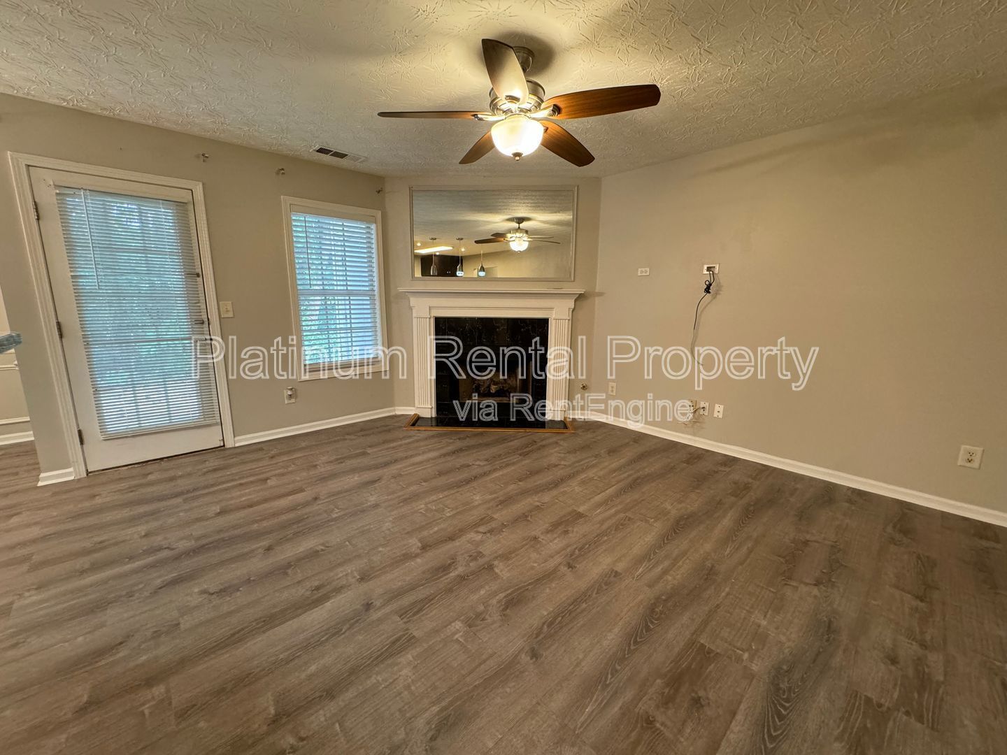 1823 Broadway St property image