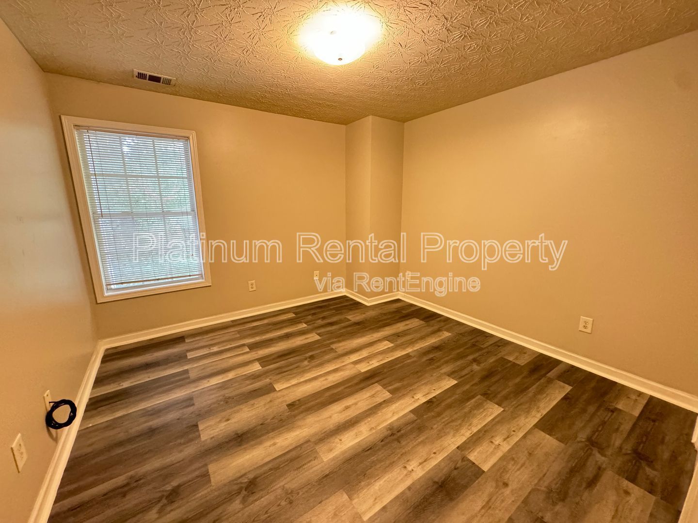 1823 Broadway St property image