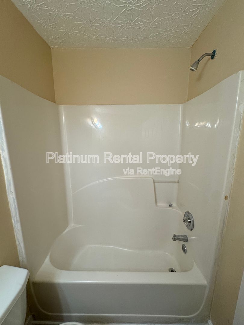 1823 Broadway St property image