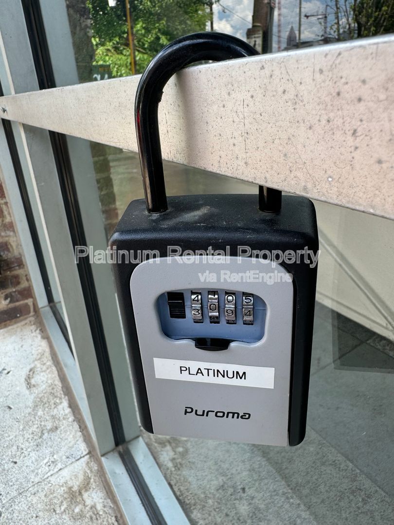 LOCATION, LOCATION, LOCATION! Gorgeous, downtown 2-story 3 bedroom loft in Atlanta by Platinum Property Management Services, Inc. property image