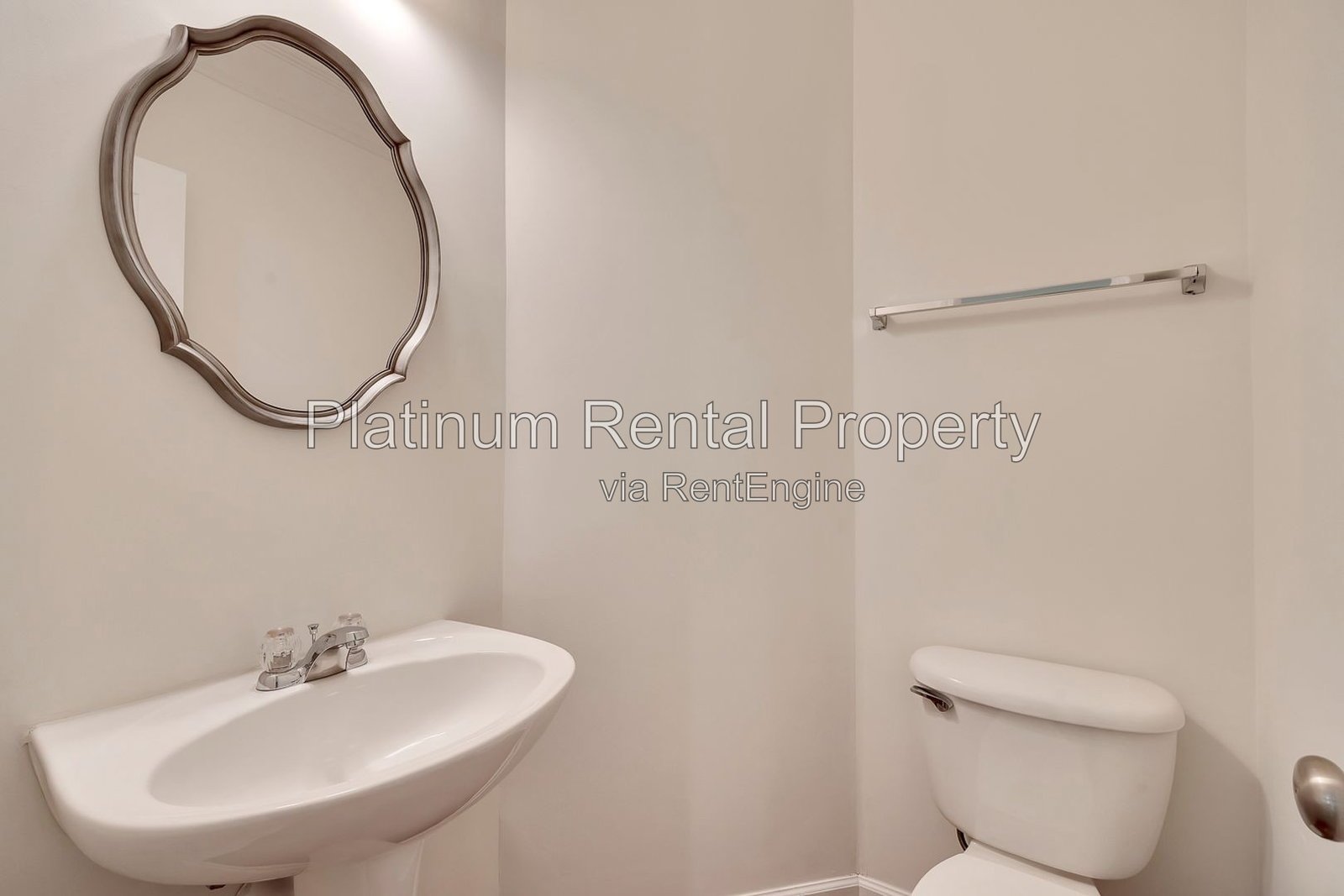 Fabulous, 3 Bedroom, END UNIT townhome in desirable Woodstock by Platinum Property Management Services, Inc. property image