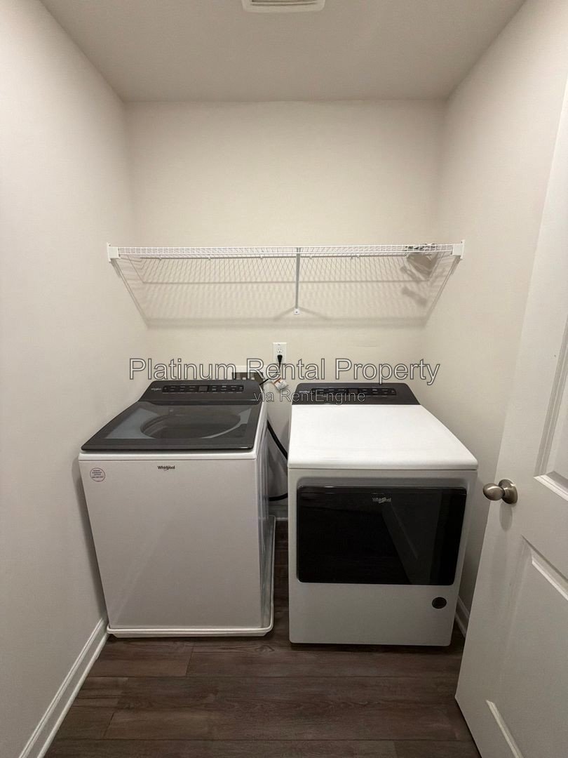 Better-than-new 3 bedroom townhome in Dawsonville by Platinum Property Management Services, Inc. property image