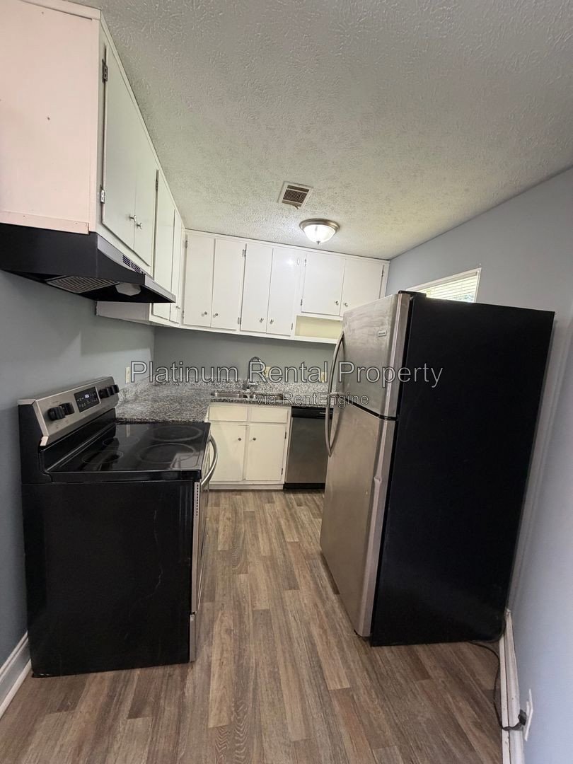 Well maintained 2 bedroom unit in Monroe for rent by Platinum Property Management Services, Inc. property image