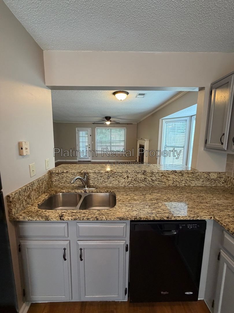 Charming 2 Bedroom Townhome in Smyrna for rent by Platinum Property Management Services, Inc. property image