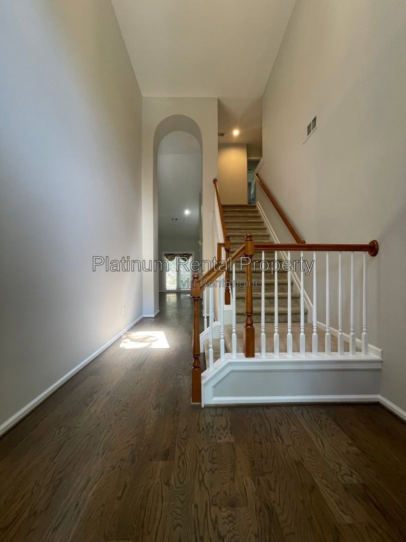 Wonderful, 3 bedroom home with primary suite on the main in one of the most sought after areas in Suwanee, by Platinum Property Management Services, Inc. property image