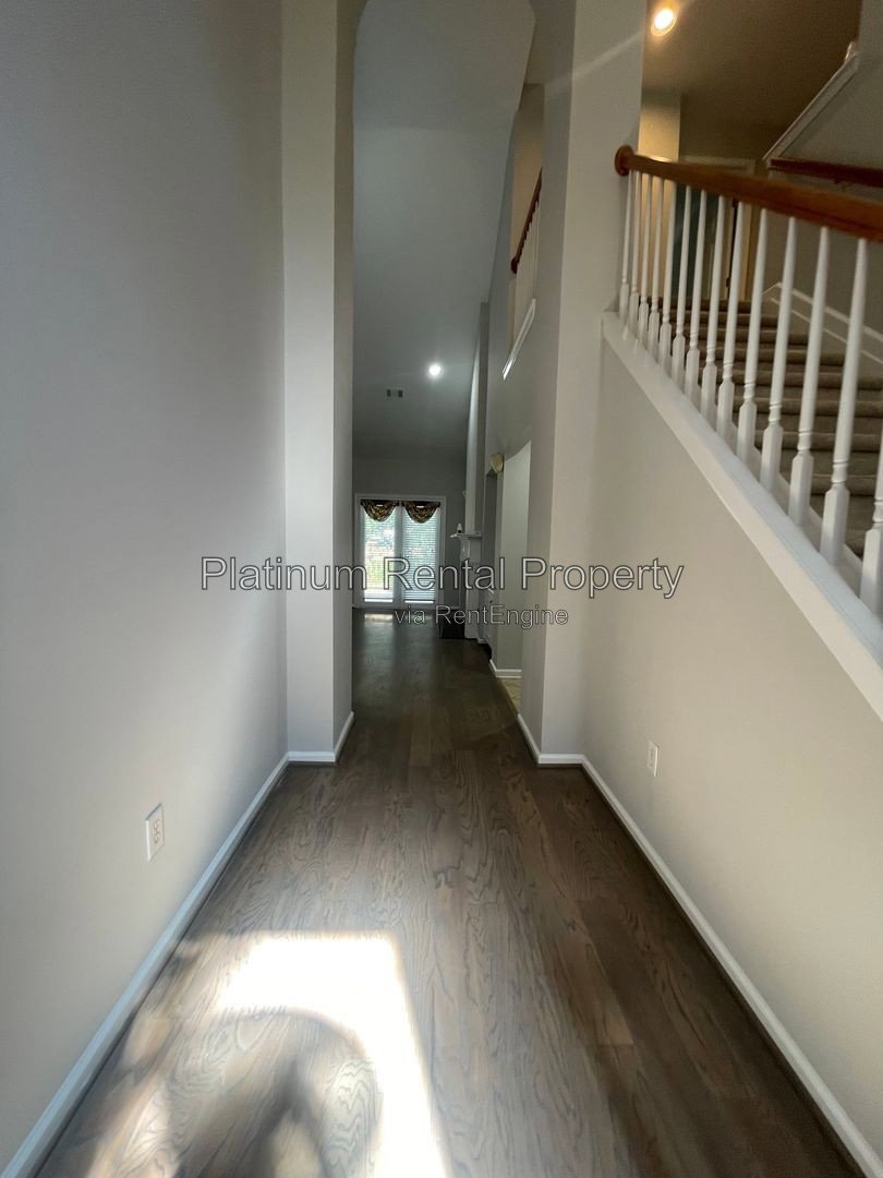 Wonderful, 3 bedroom home with primary suite on the main in one of the most sought after areas in Suwanee, by Platinum Property Management Services, Inc. property image