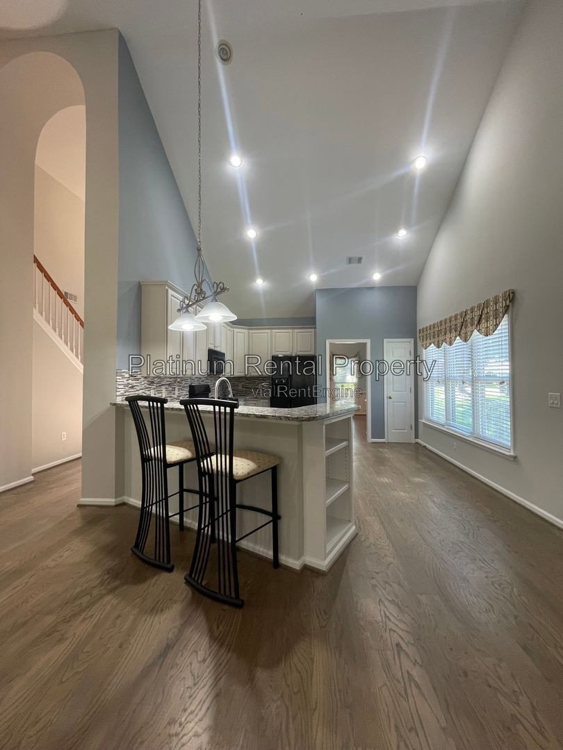 Wonderful, 3 bedroom home with primary suite on the main in one of the most sought after areas in Suwanee, by Platinum Property Management Services, Inc. property image