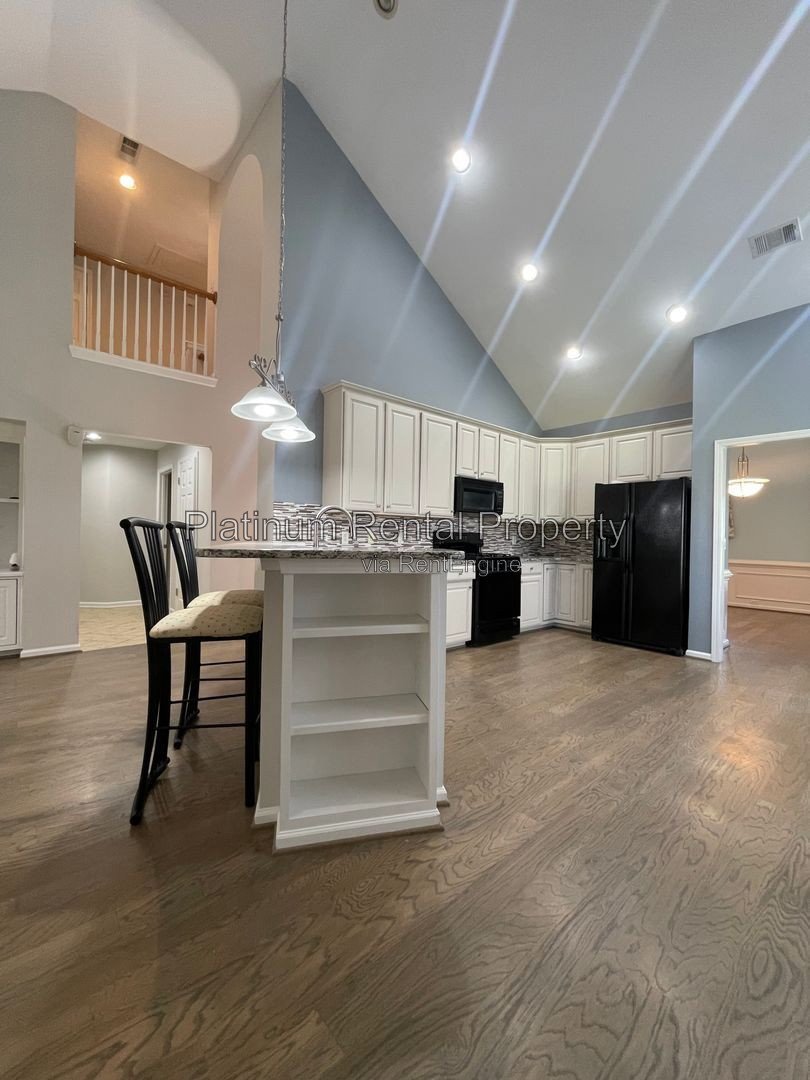 Wonderful, 3 bedroom home with primary suite on the main in one of the most sought after areas in Suwanee, by Platinum Property Management Services, Inc. property image