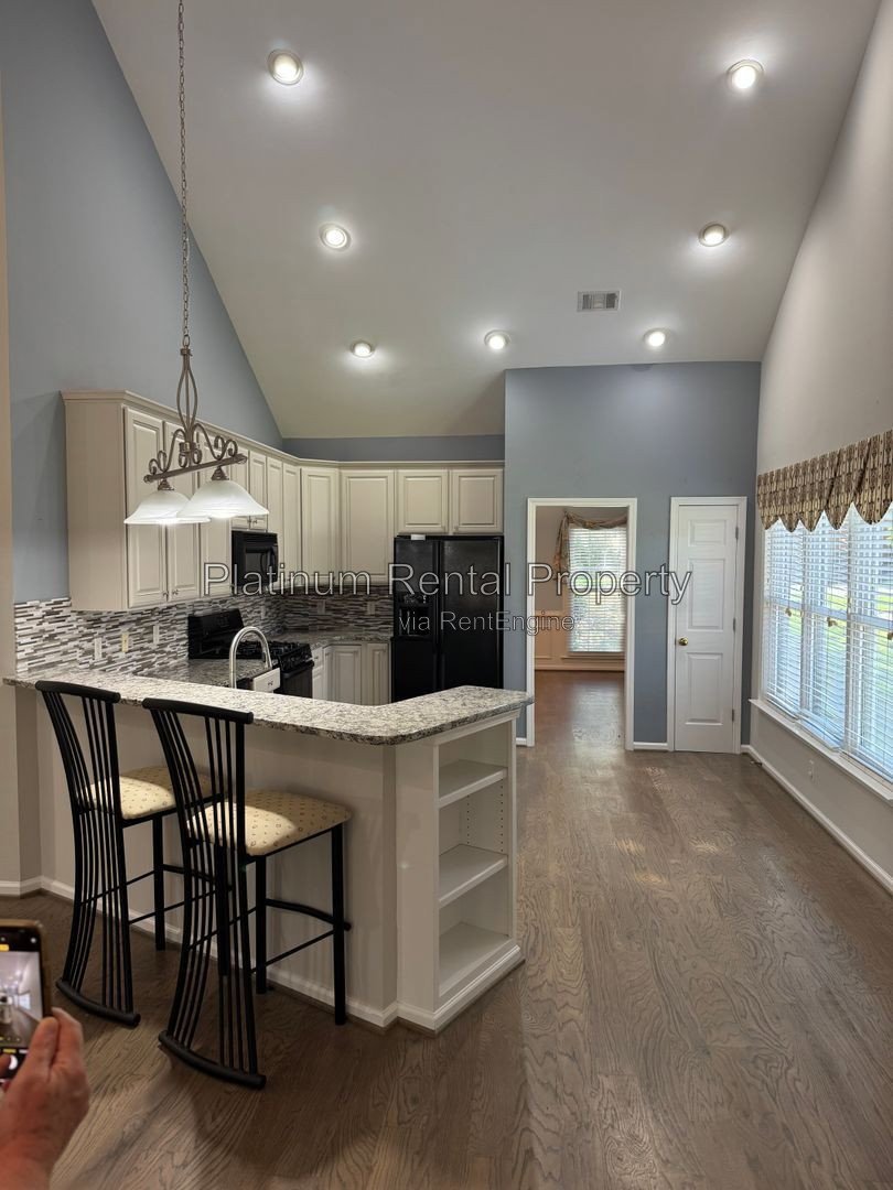Wonderful, 3 bedroom home with primary suite on the main in one of the most sought after areas in Suwanee, by Platinum Property Management Services, Inc. property image