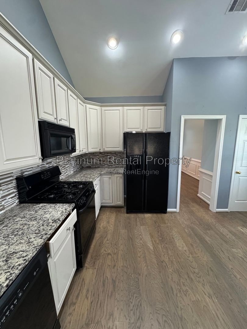 Wonderful, 3 bedroom home with primary suite on the main in one of the most sought after areas in Suwanee, by Platinum Property Management Services, Inc. property image