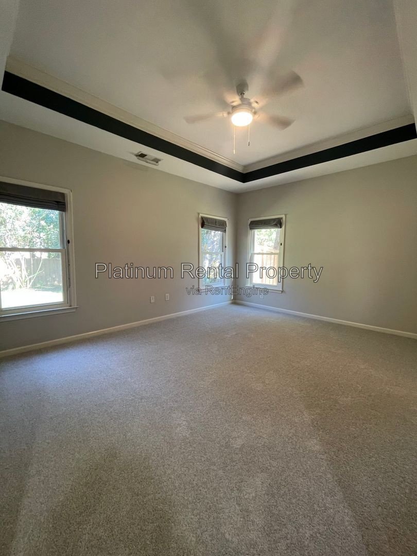 Wonderful, 3 bedroom home with primary suite on the main in one of the most sought after areas in Suwanee, by Platinum Property Management Services, Inc. property image