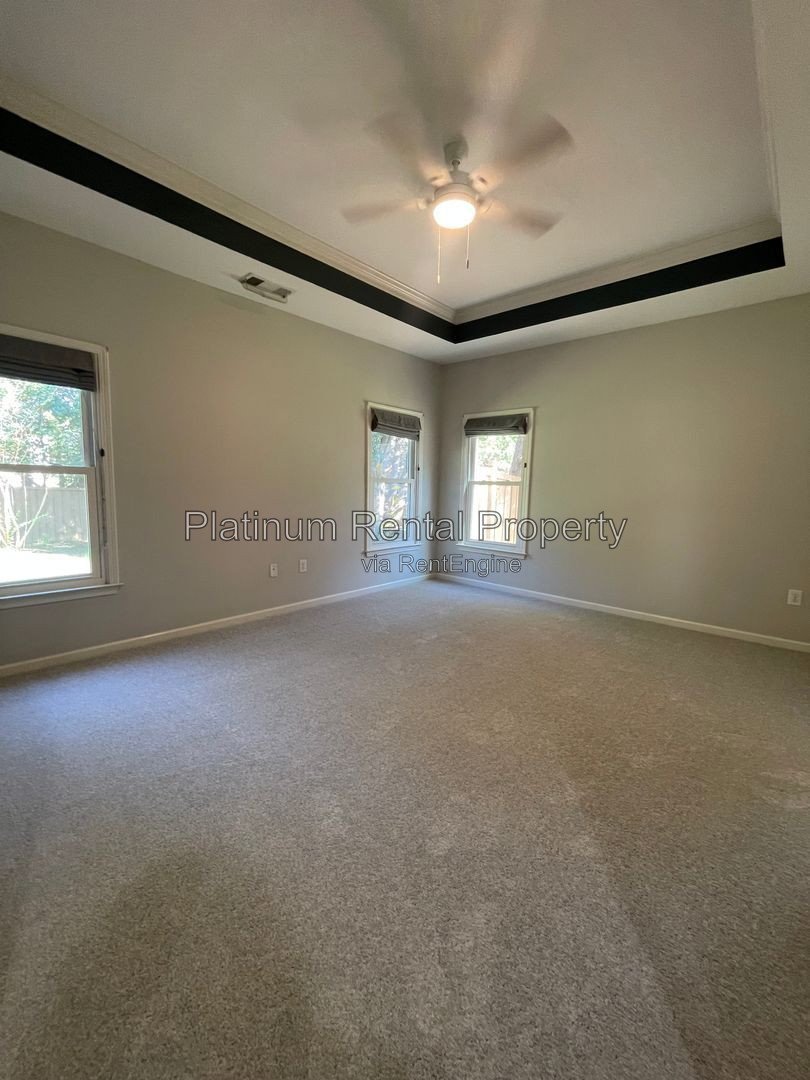 Wonderful, 3 bedroom home with primary suite on the main in one of the most sought after areas in Suwanee, by Platinum Property Management Services, Inc. property image