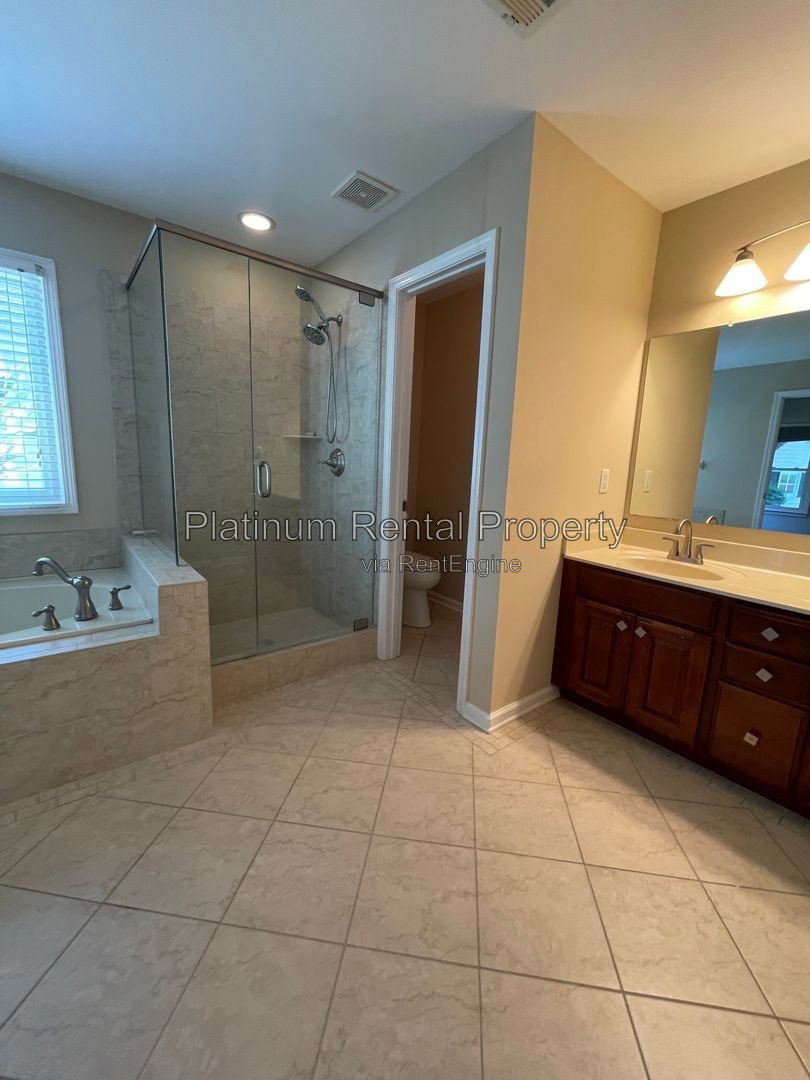 Wonderful, 3 bedroom home with primary suite on the main in one of the most sought after areas in Suwanee, by Platinum Property Management Services, Inc. property image