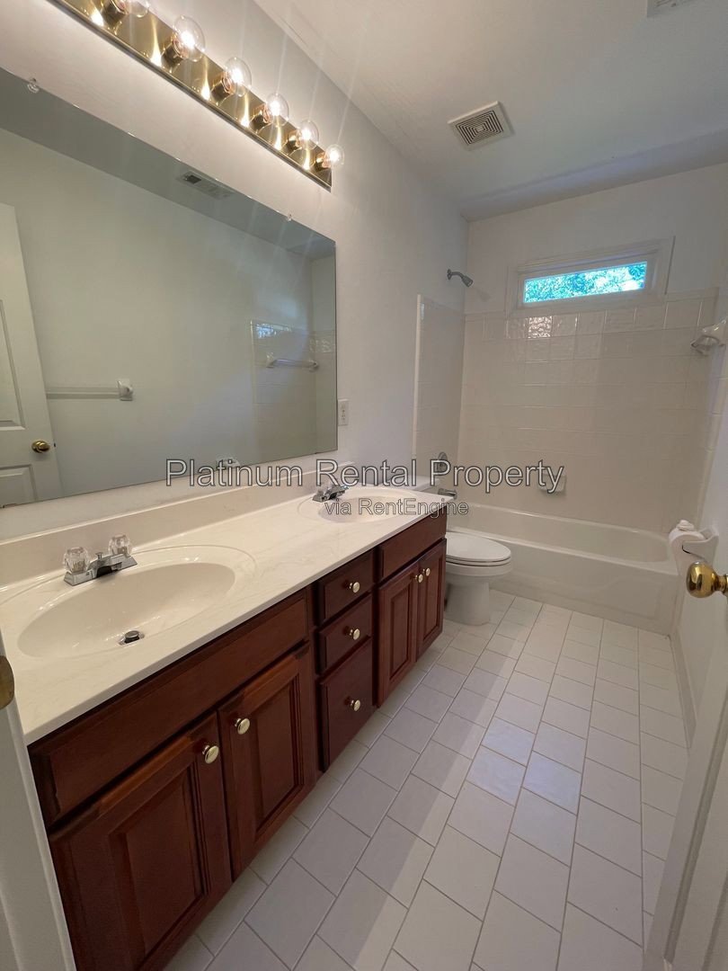 Wonderful, 3 bedroom home with primary suite on the main in one of the most sought after areas in Suwanee, by Platinum Property Management Services, Inc. property image