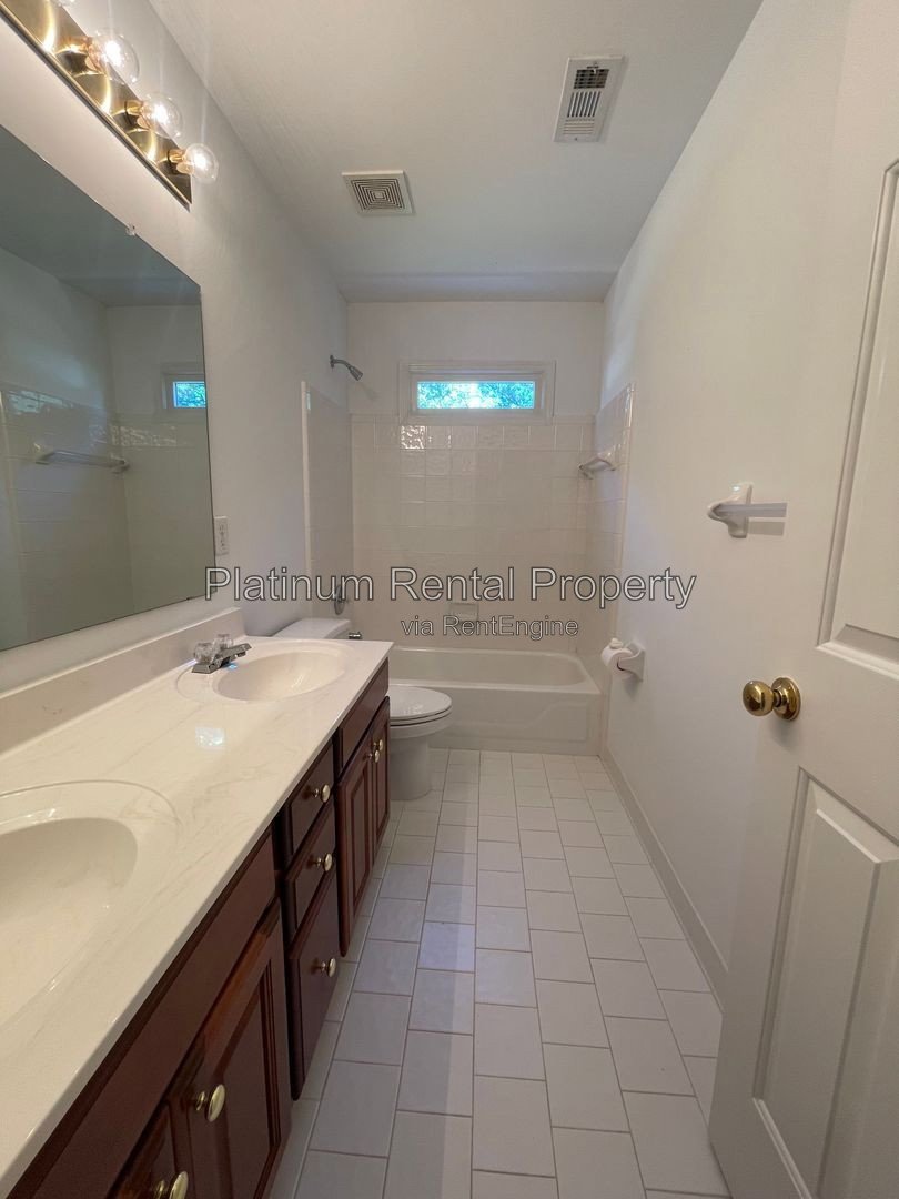 Wonderful, 3 bedroom home with primary suite on the main in one of the most sought after areas in Suwanee, by Platinum Property Management Services, Inc. property image