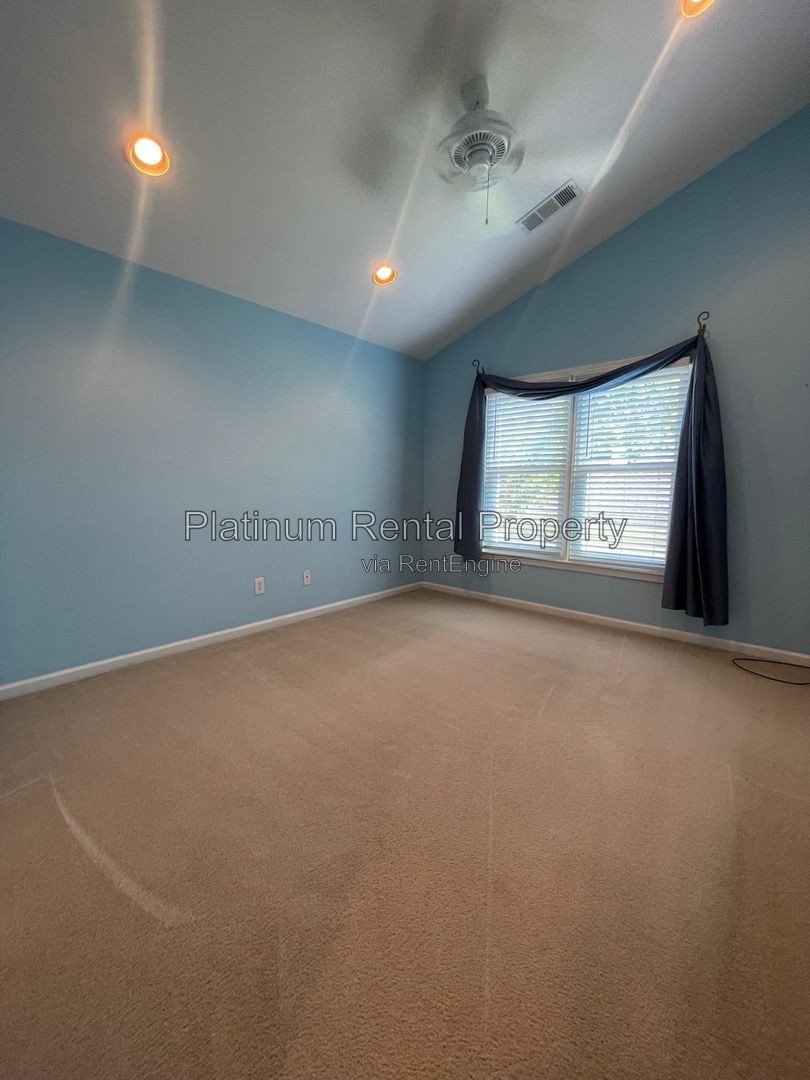 Wonderful, 3 bedroom home with primary suite on the main in one of the most sought after areas in Suwanee, by Platinum Property Management Services, Inc. property image