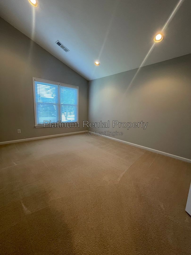 Wonderful, 3 bedroom home with primary suite on the main in one of the most sought after areas in Suwanee, by Platinum Property Management Services, Inc. property image