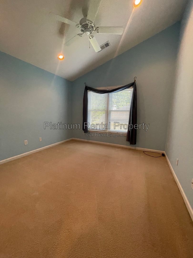 Wonderful, 3 bedroom home with primary suite on the main in one of the most sought after areas in Suwanee, by Platinum Property Management Services, Inc. property image