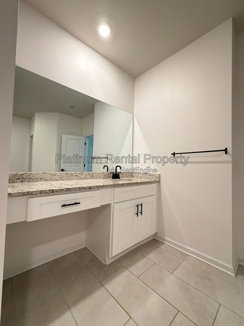 Better-than-new 3 Bedroom Ranch home in Dacula by Platinum Property Management Services, Inc. property image