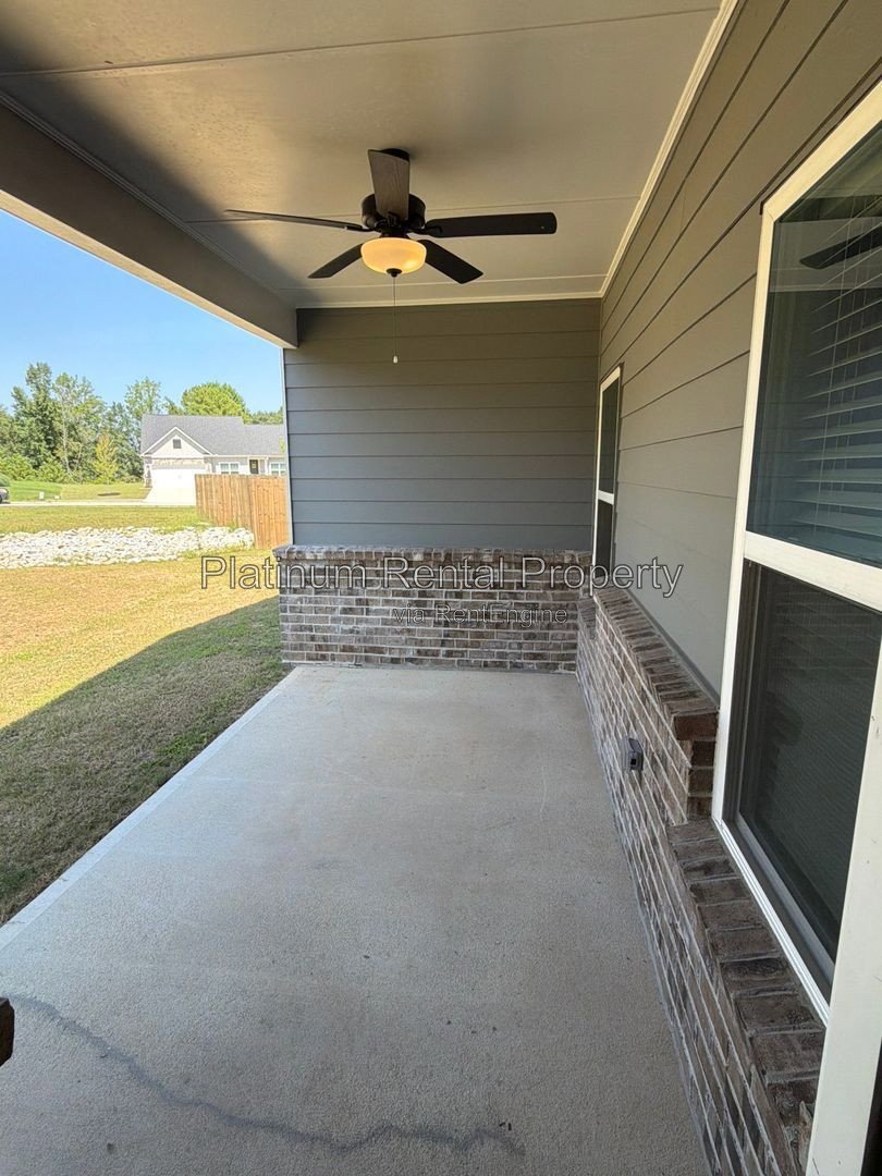 Better-than-new 3 Bedroom Ranch home in Dacula by Platinum Property Management Services, Inc. property image