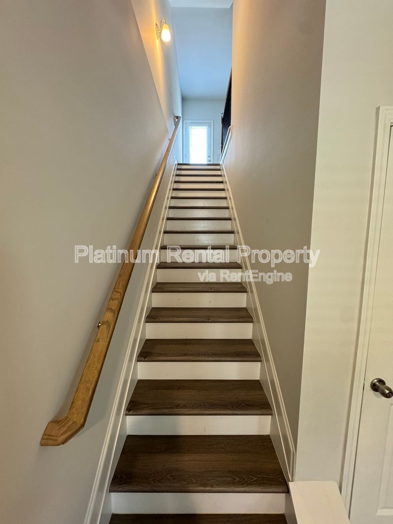 Beautiful 4 bedroom townhome in desirable Lawrenceville by Platinum Property Management Services, Inc. property image