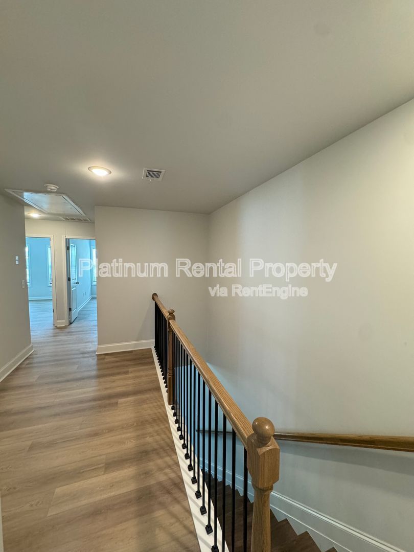 Beautiful 4 bedroom townhome in desirable Lawrenceville by Platinum Property Management Services, Inc. property image