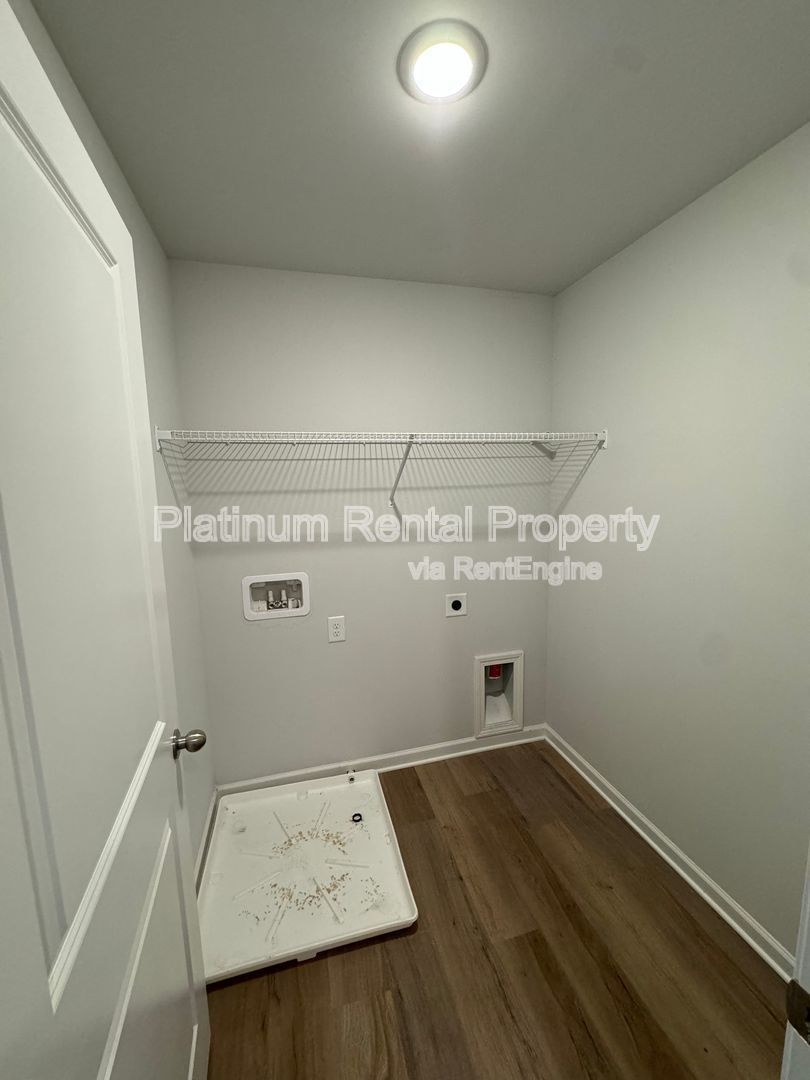 Beautiful 4 bedroom townhome in desirable Lawrenceville by Platinum Property Management Services, Inc. property image