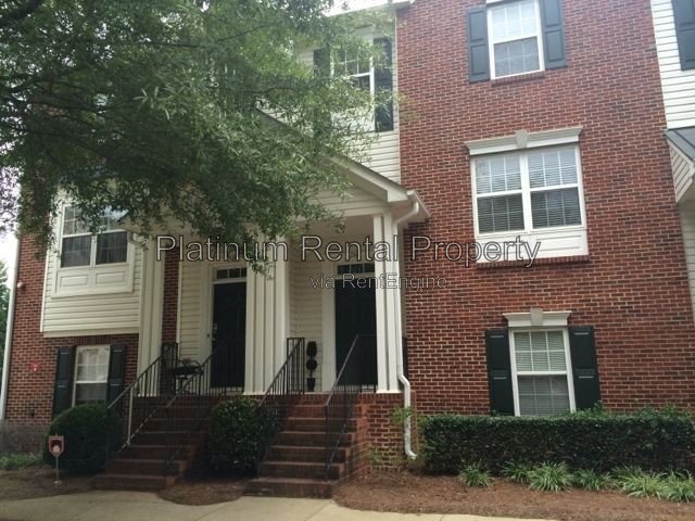 Fabulous 3 bedroom townhome in sought after Village at Weatherstone by Platinum Property Management Services, Inc. property image