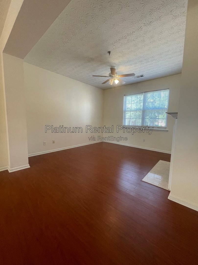 Fabulous 3 bedroom townhome in sought after Village at Weatherstone by Platinum Property Management Services, Inc. property image