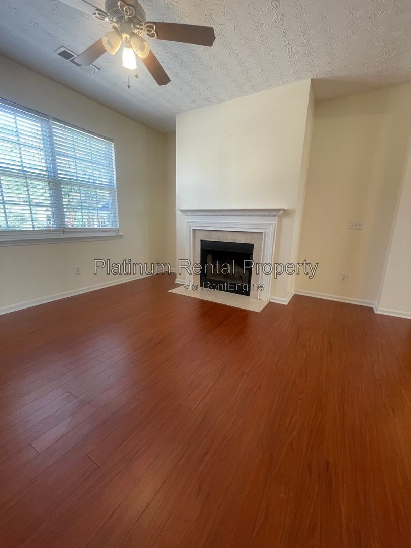 Fabulous 3 bedroom townhome in sought after Village at Weatherstone by Platinum Property Management Services, Inc. property image