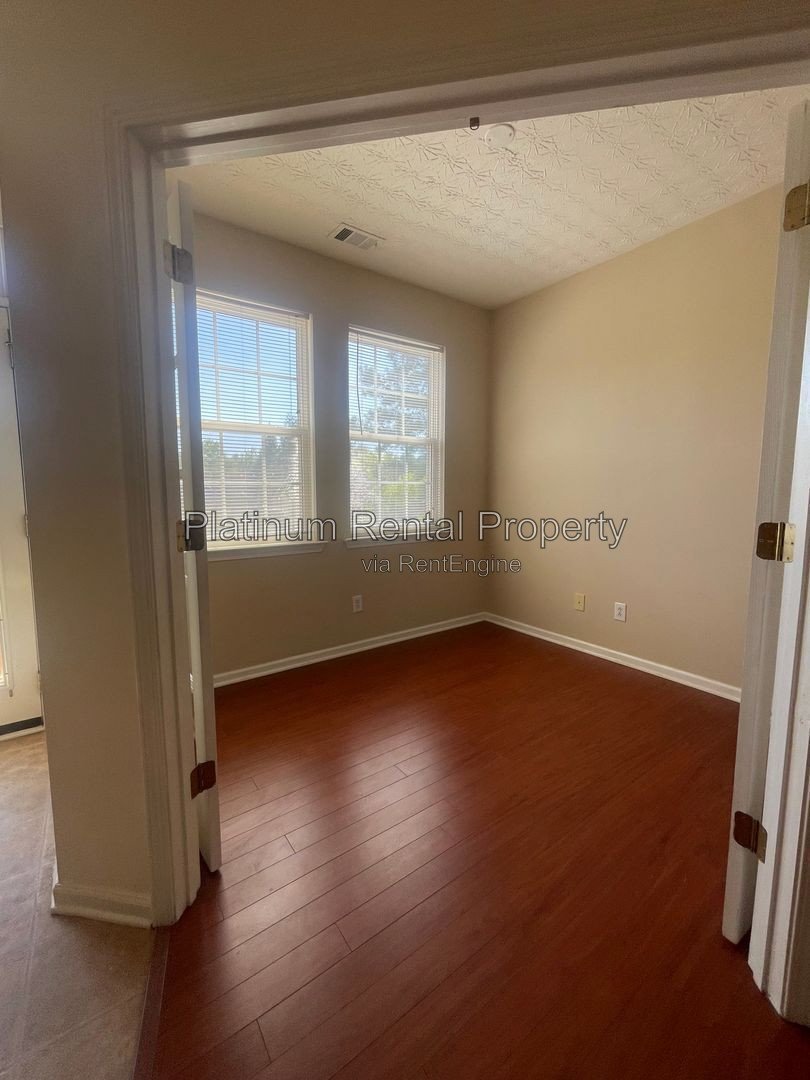 Fabulous 3 bedroom townhome in sought after Village at Weatherstone by Platinum Property Management Services, Inc. property image