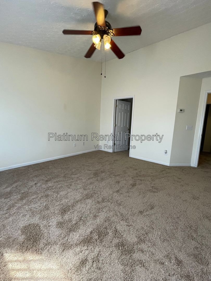 Fabulous 3 bedroom townhome in sought after Village at Weatherstone by Platinum Property Management Services, Inc. property image