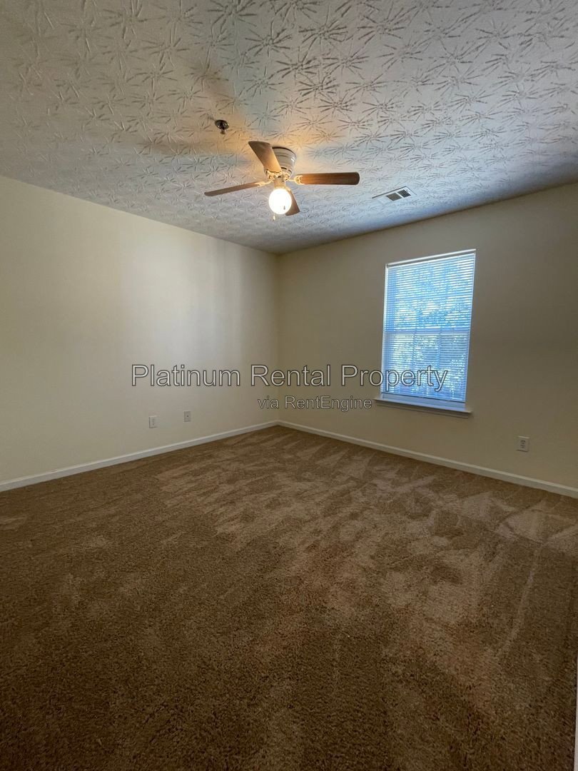 Fabulous 3 bedroom townhome in sought after Village at Weatherstone by Platinum Property Management Services, Inc. property image