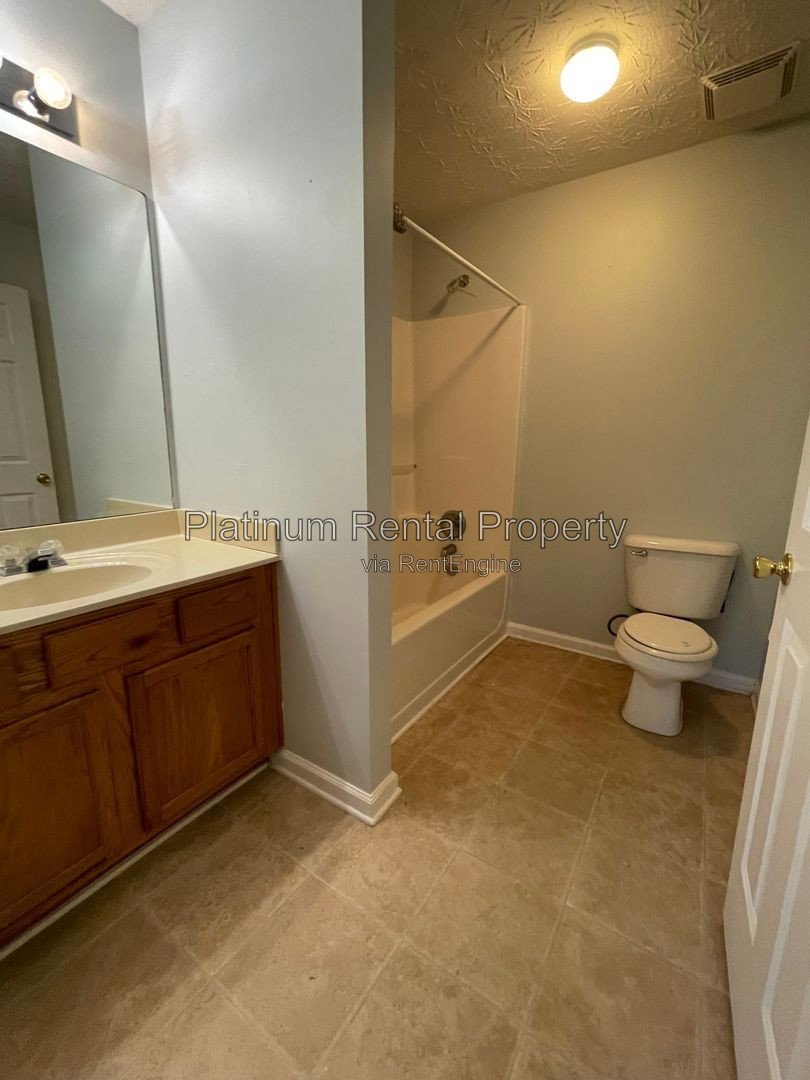 Fabulous 3 bedroom townhome in sought after Village at Weatherstone by Platinum Property Management Services, Inc. property image