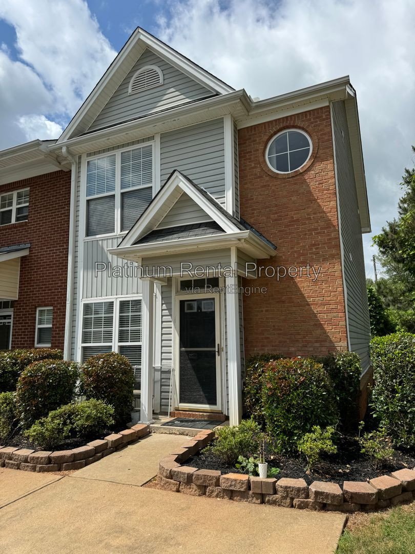Wonderful 2 bedroom townhome in desirable Dawsonville by Platinum Property Management Services, Inc. property image