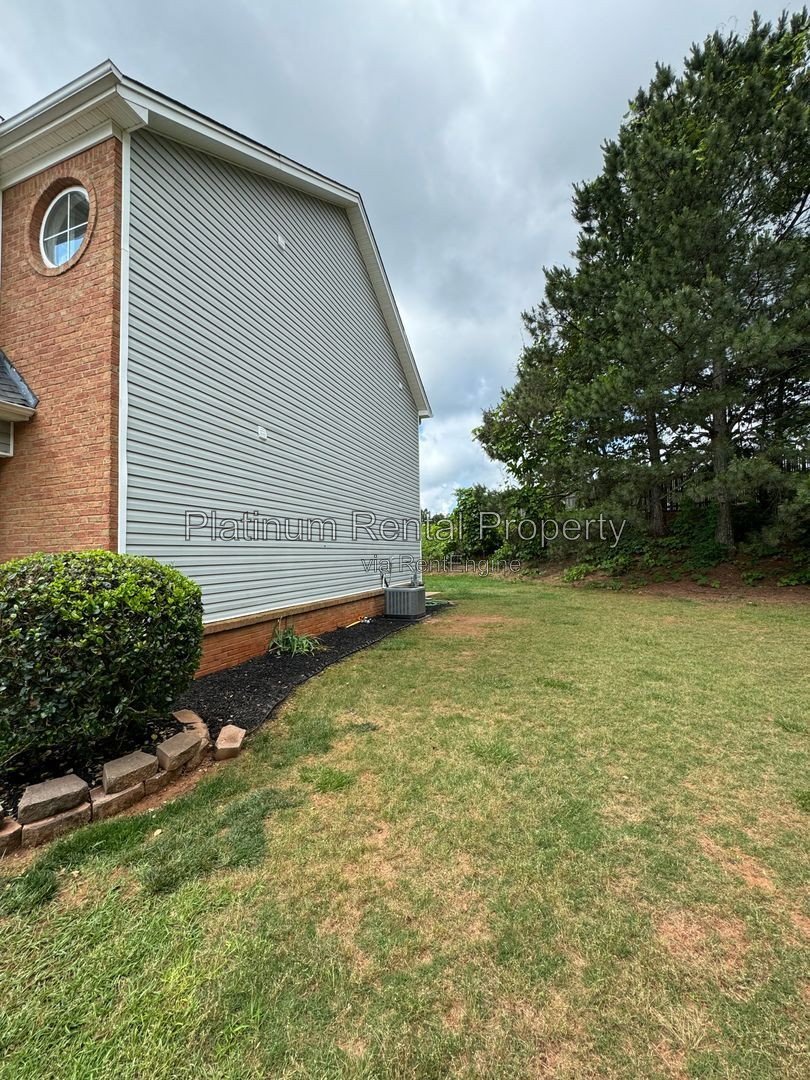 Wonderful 2 bedroom townhome in desirable Dawsonville by Platinum Property Management Services, Inc. property image