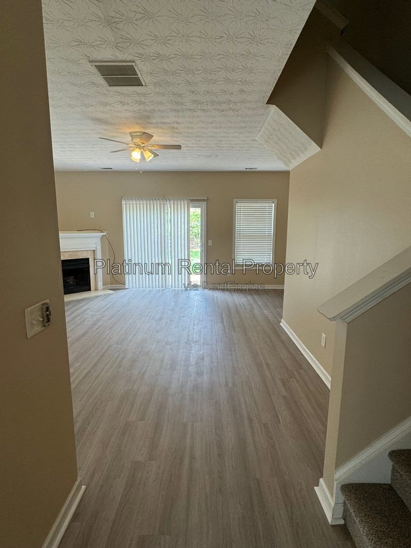 Wonderful 2 bedroom townhome in desirable Dawsonville by Platinum Property Management Services, Inc. property image