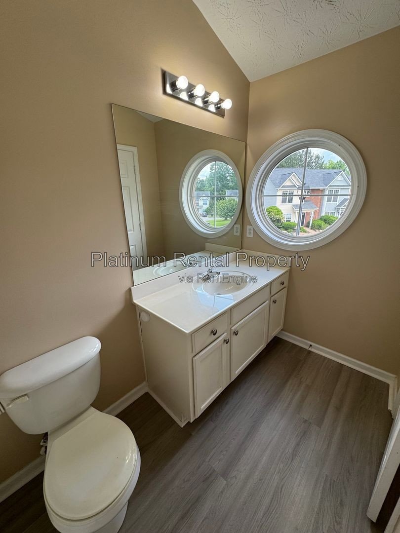 Wonderful 2 bedroom townhome in desirable Dawsonville by Platinum Property Management Services, Inc. property image