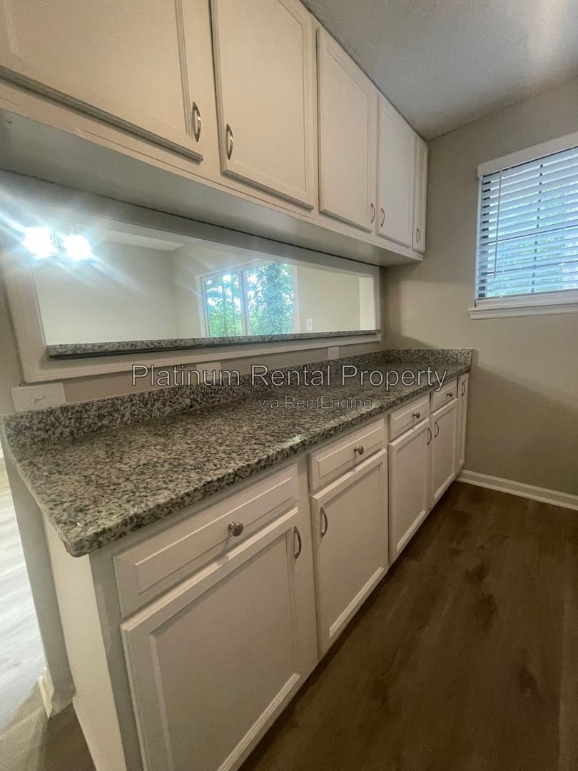 Wonderful 4 bedroom, split foyer home in convenient Stone Mountain by Platinum Property Management Services, Inc. property image