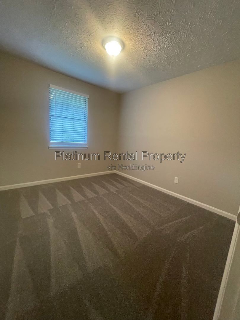 Wonderful 4 bedroom, split foyer home in convenient Stone Mountain by Platinum Property Management Services, Inc. property image