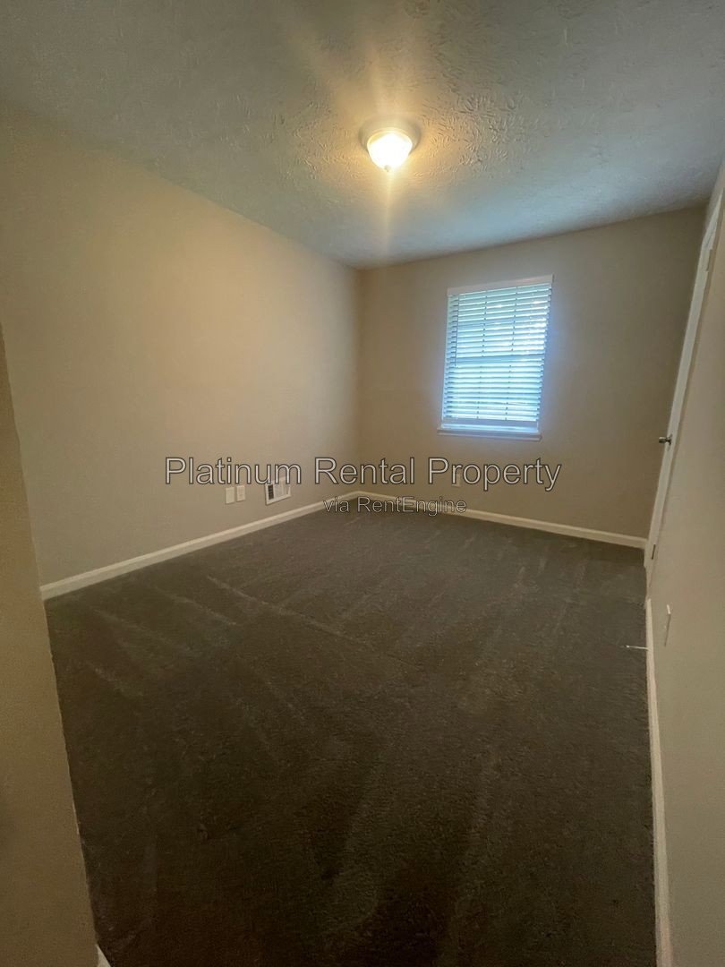 Wonderful 4 bedroom, split foyer home in convenient Stone Mountain by Platinum Property Management Services, Inc. property image