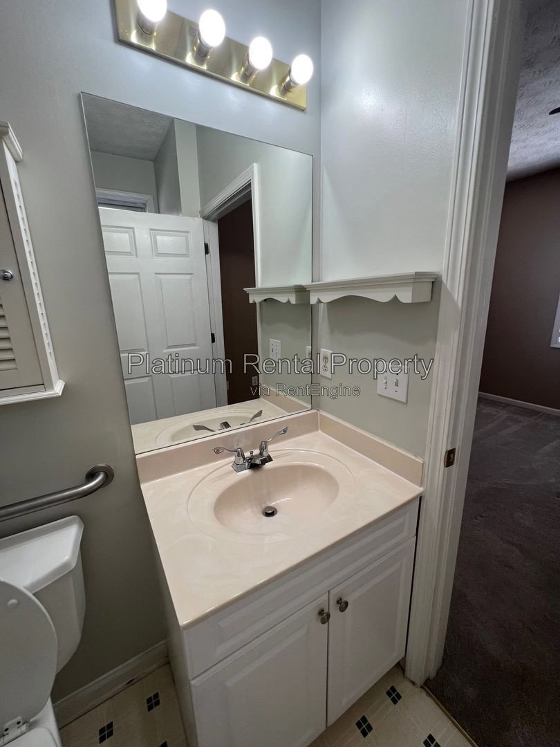 Fabulous 3 bedroom 2 bathroom Ranch home in Alpharetta by Platinum Property Management Services, Inc. property image