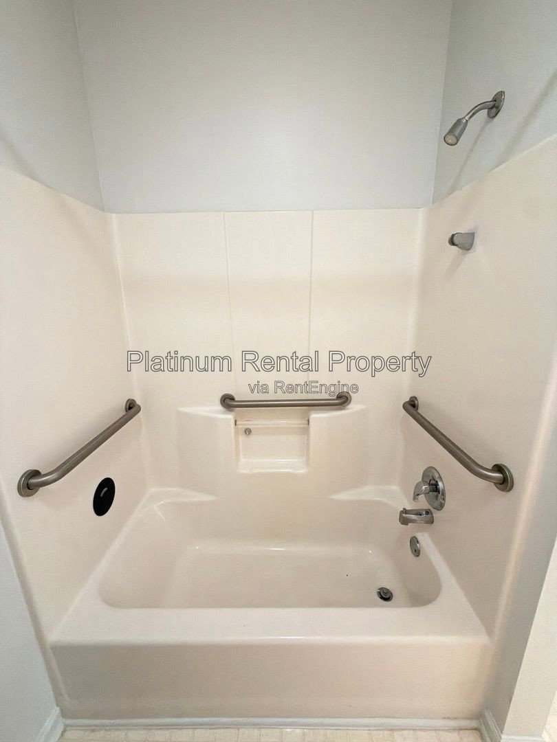 Fabulous 3 bedroom 2 bathroom Ranch home in Alpharetta by Platinum Property Management Services, Inc. property image