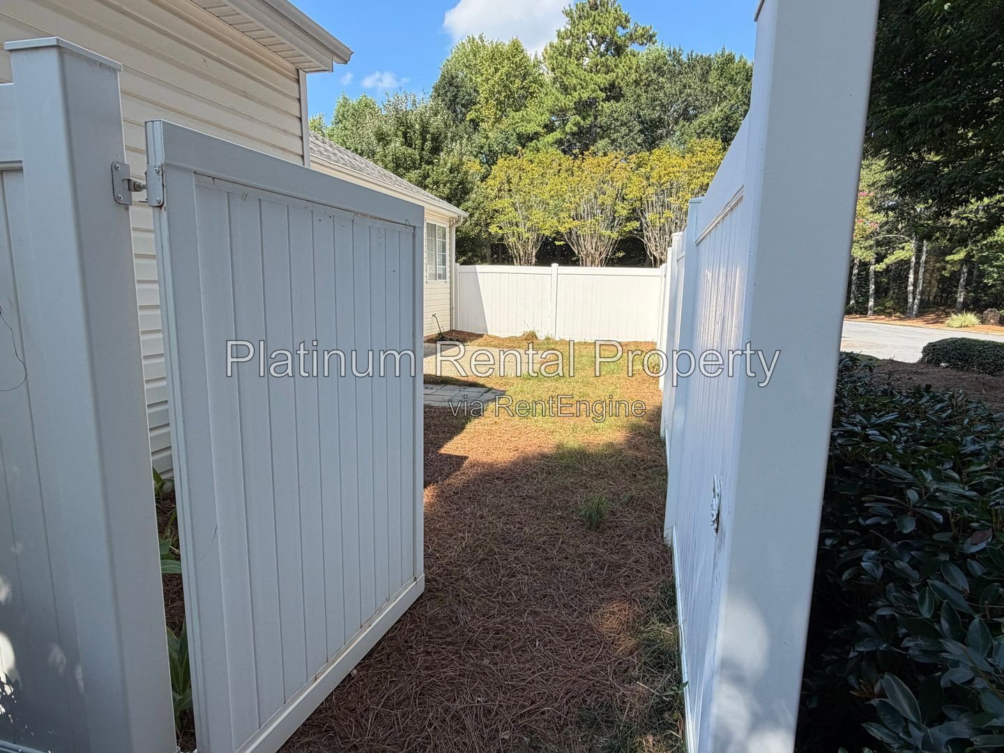 Fabulous 3 bedroom 2 bathroom Ranch home in Alpharetta by Platinum Property Management Services, Inc. property image