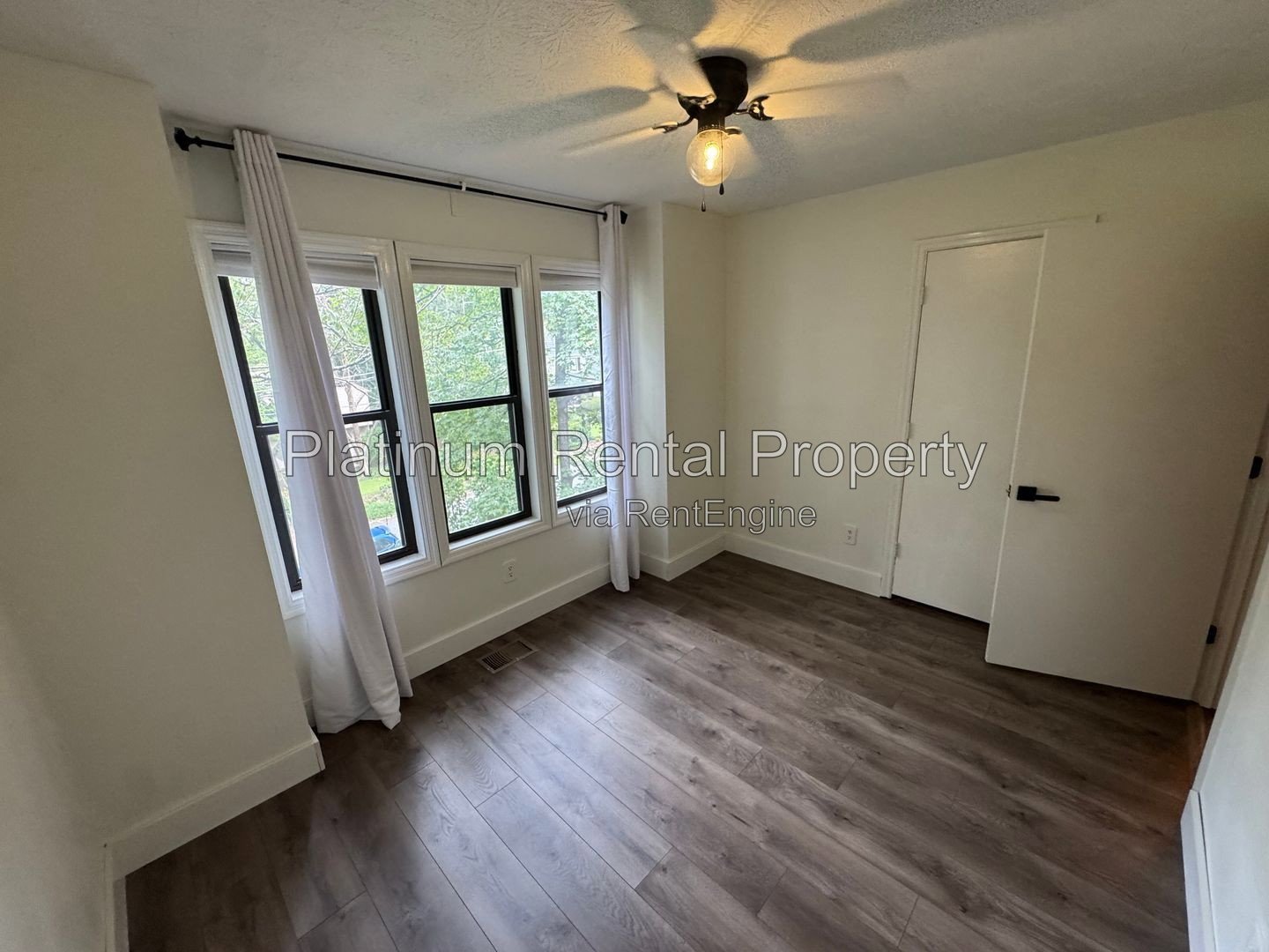 Beautifully Updated Vintage 4 Bedroom Marietta Home for Rent by Platinum Property Management property image