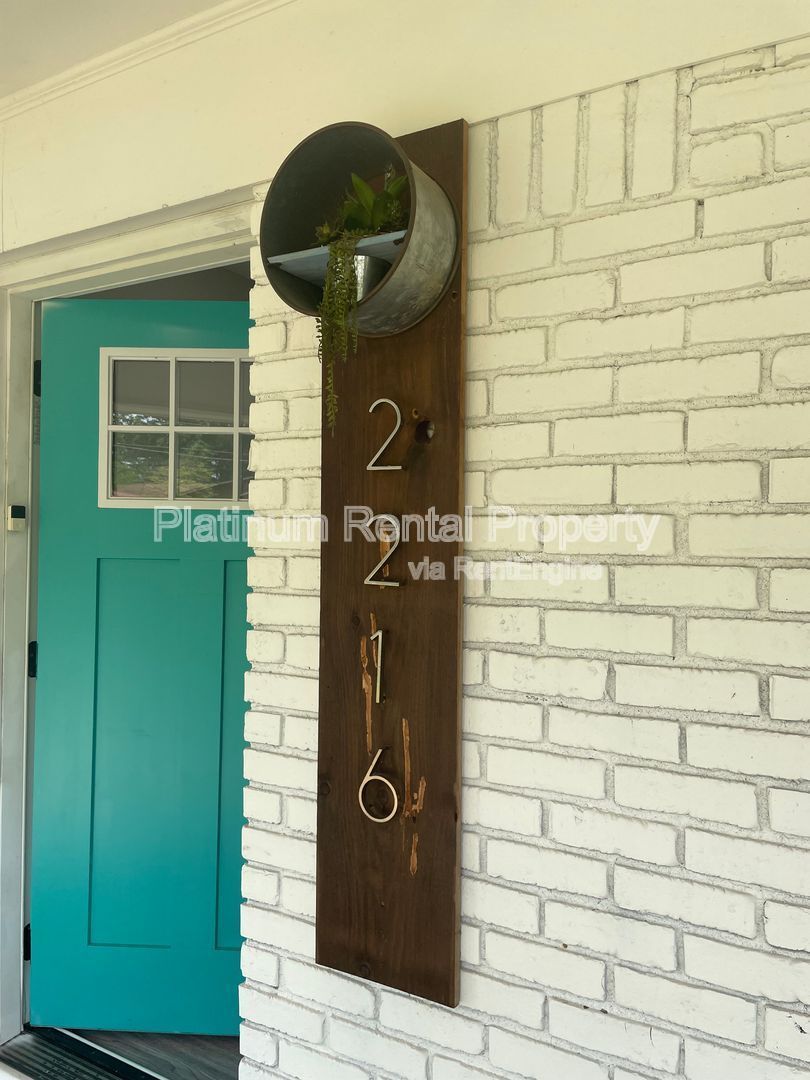 Charming, renovated home in the heart of South Fulton by Platinum Property Management Services, Inc. property image