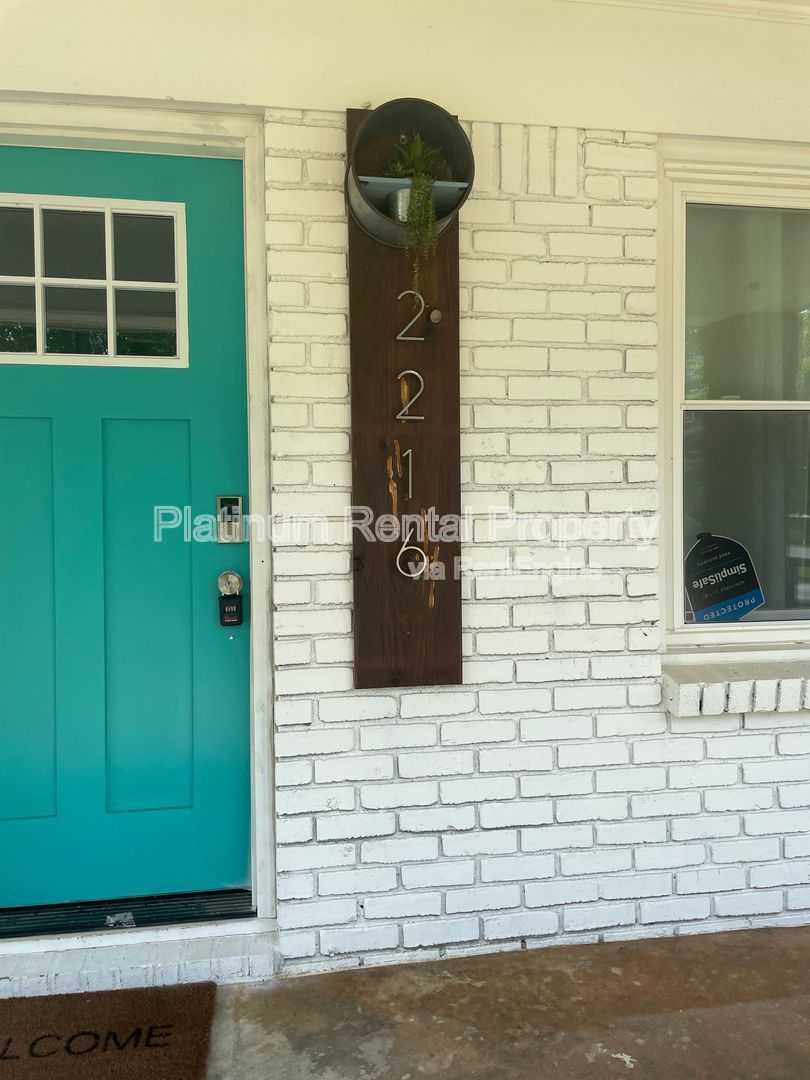 Charming, renovated home in the heart of South Fulton by Platinum Property Management Services, Inc. property image