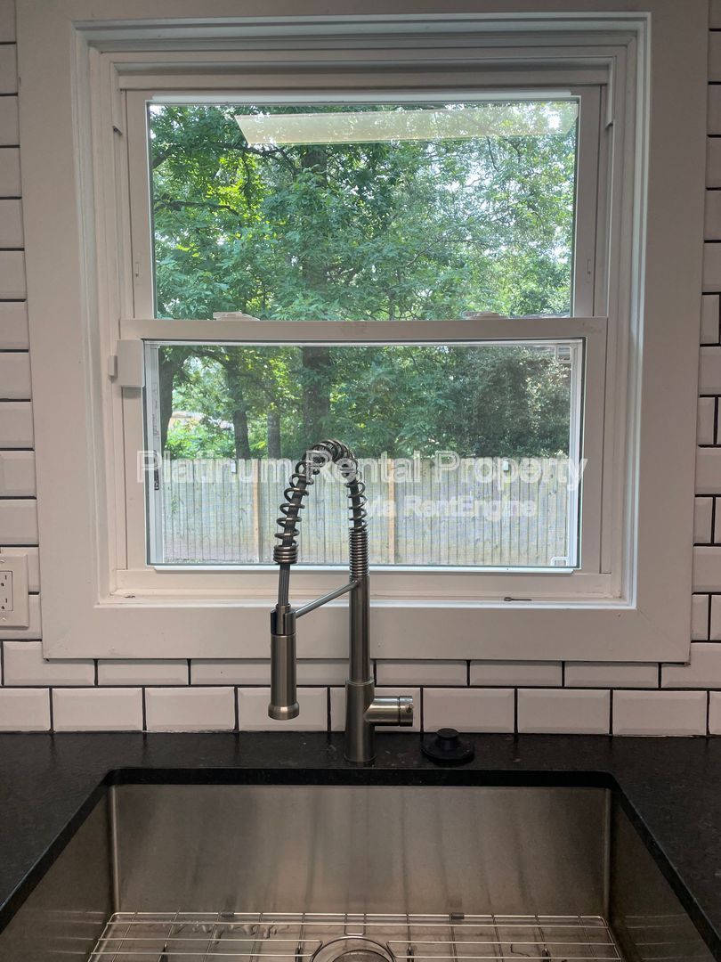 Charming, renovated home in the heart of South Fulton by Platinum Property Management Services, Inc. property image