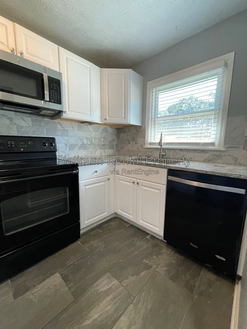 Charming, 2 bedroom townhome located minutes from the Battery in Smyrna, by Platinum Property Management Services, Inc. property image
