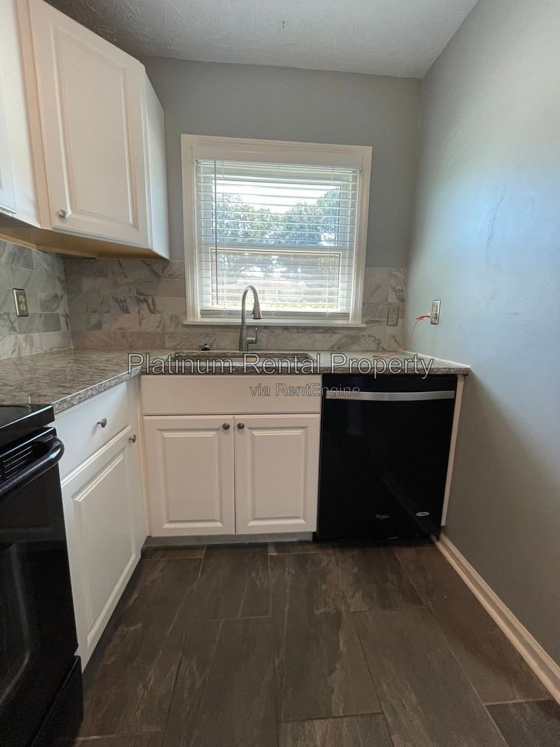 Charming, 2 bedroom townhome located minutes from the Battery in Smyrna, by Platinum Property Management Services, Inc. property image